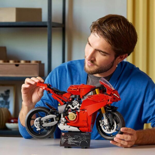 LEGO Technic 42202 Motocykel Ducati Panigale V4 S